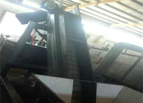 自動(dòng)稱重的鏈板提升上料機(jī)