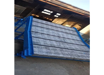 給黃山市屯溪閥門精密鍛造有限公司做的鏈板傳送帶輸送機